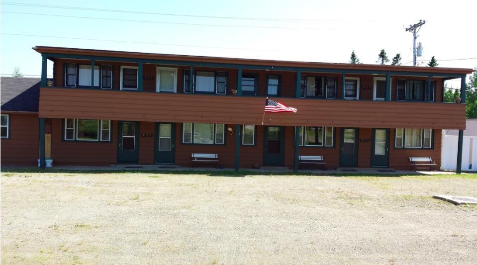Bear Paw Inn Michigamme Exteriör bild